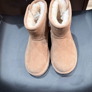 UGG Jona boots in chestnut suade